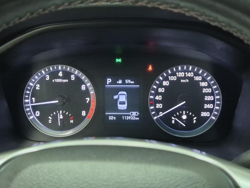 HYUNDAI Sonata - Vista 6