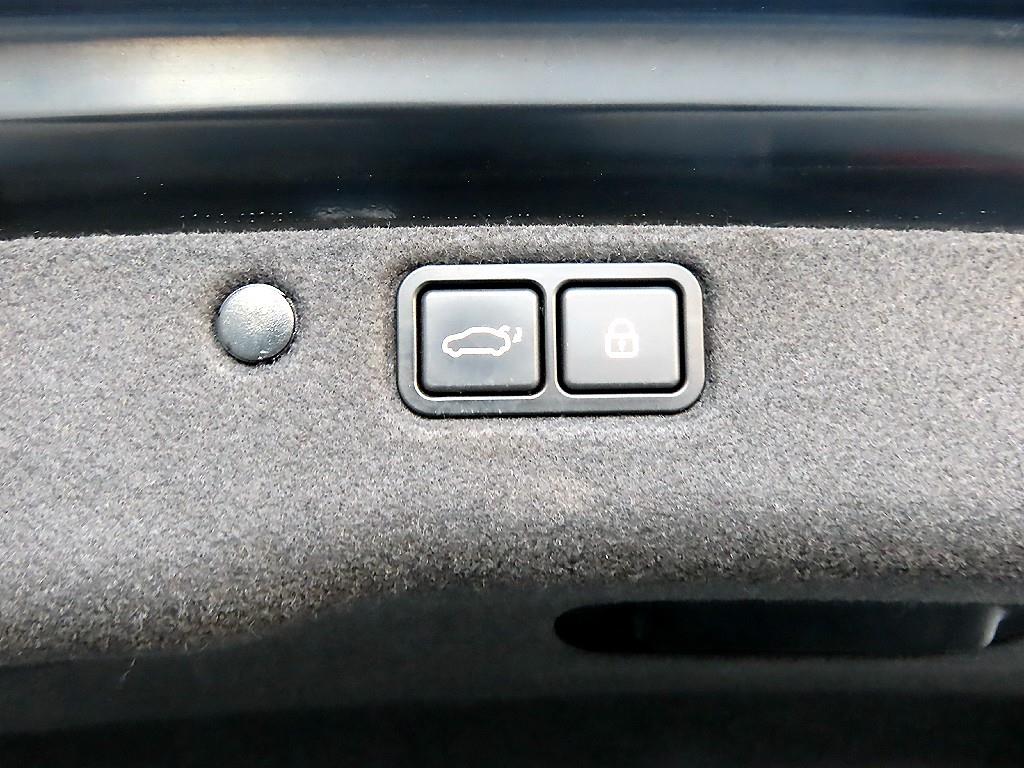 HYUNDAI Equus 2015 Negro - Importación desde Corea - HF Imports Iquique - Foto 16