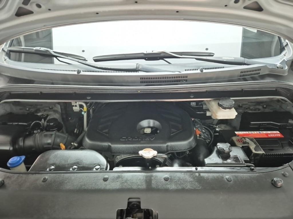 HYUNDAI Starex - Vista 5