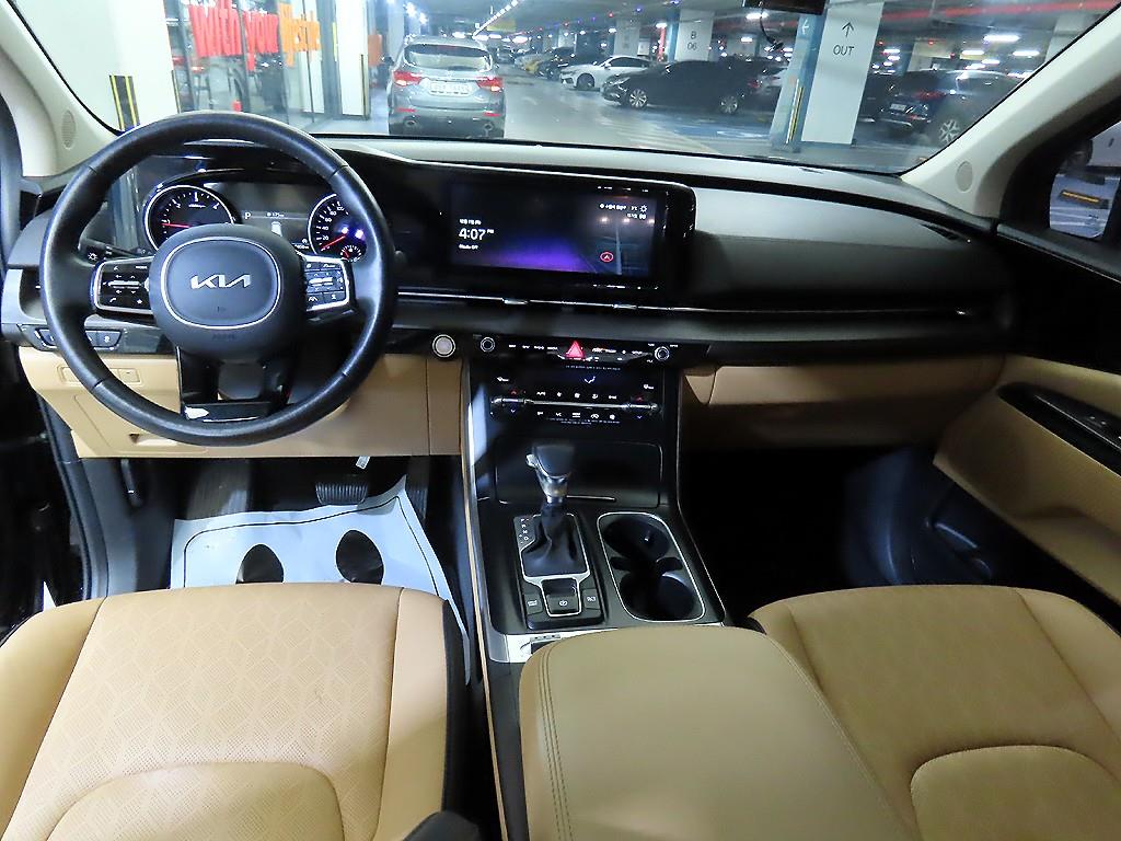 KIA Carnival - Vista 10