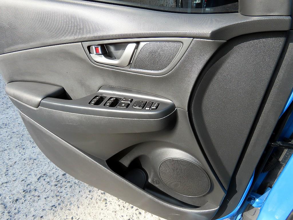 HYUNDAI Kona - Vista 11