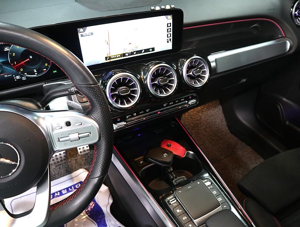 Mercedes Benz GLB Class - Vista 11