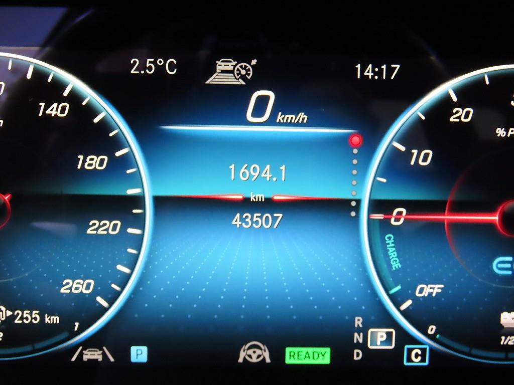 Mercedes Benz E class - Vista 8