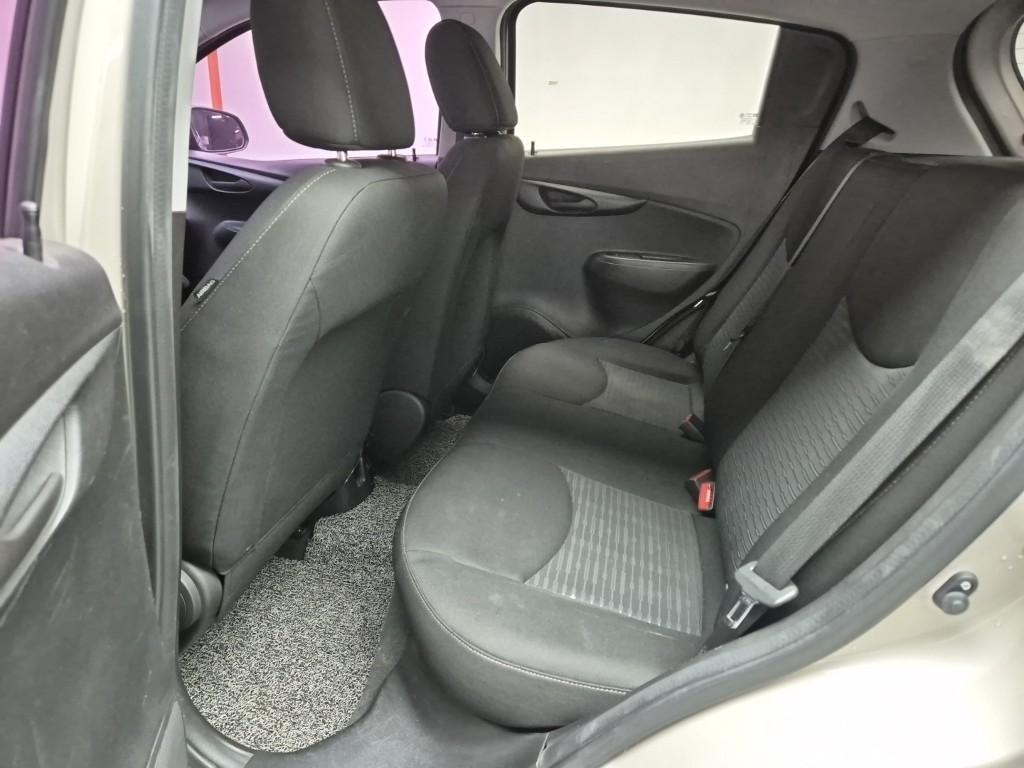 Chevrolet Spark - Vista 12