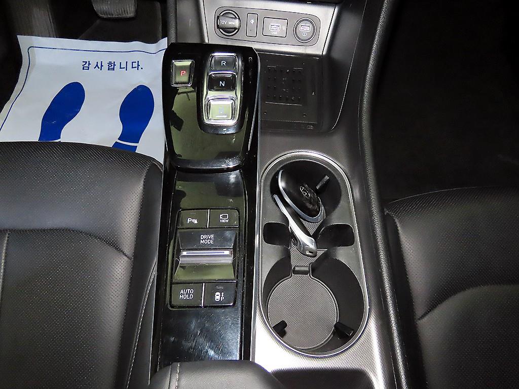 HYUNDAI Sonata - Vista 12