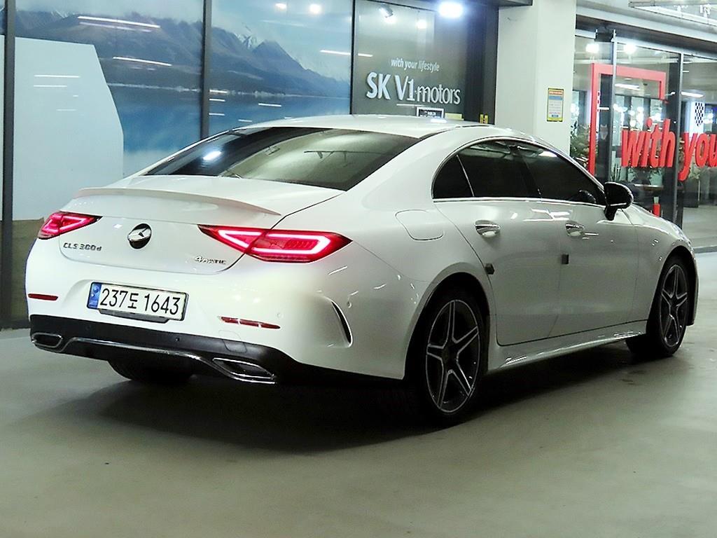 Mercedes Benz CLS Class - Vista 4