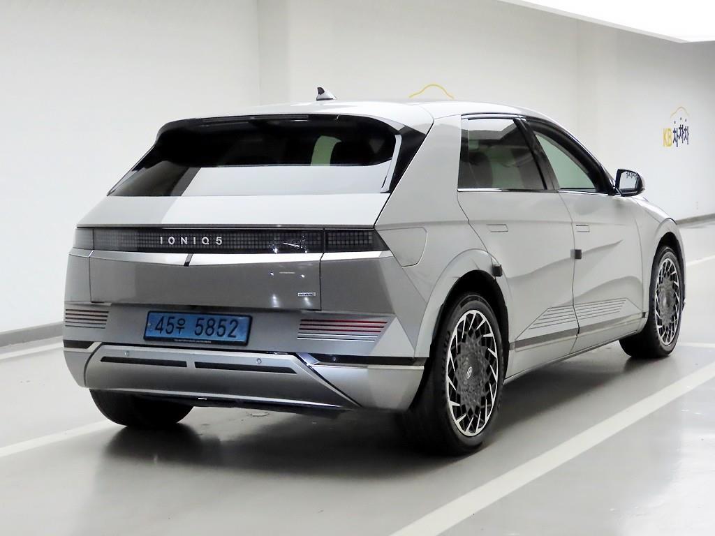 HYUNDAI Ioniq 5 - Vista 4