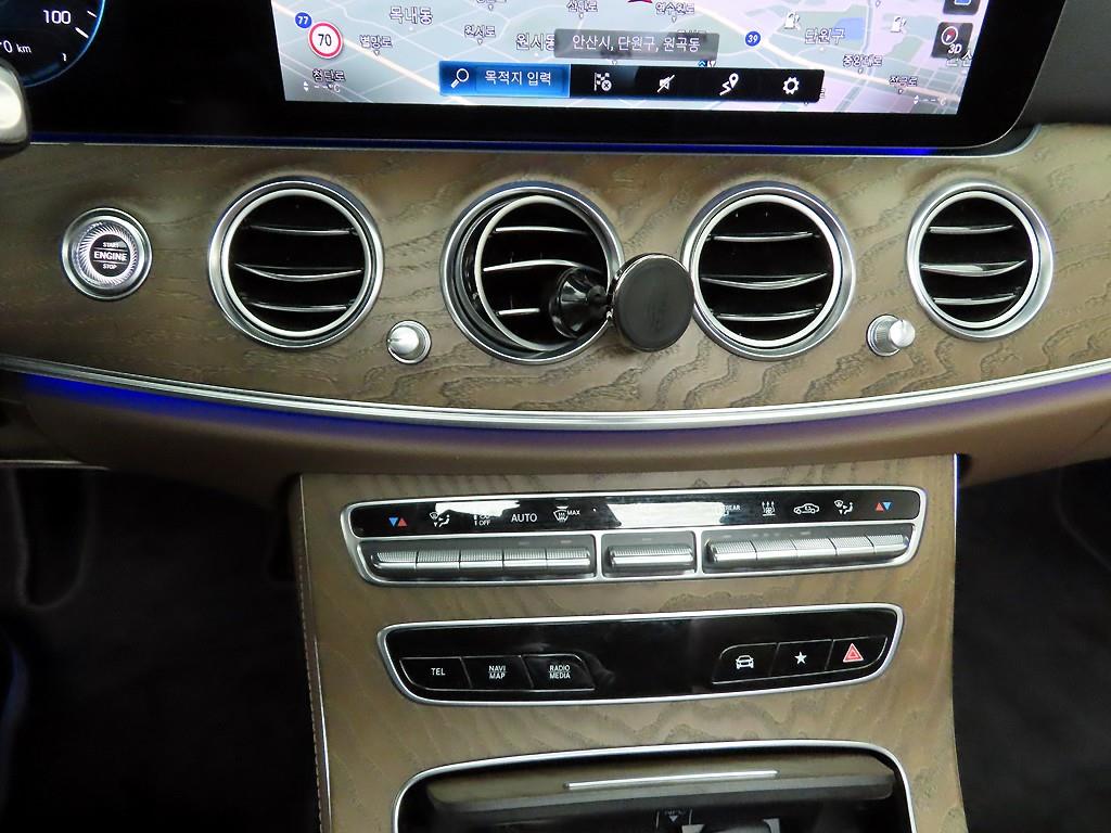 Mercedes Benz E class - Vista 10