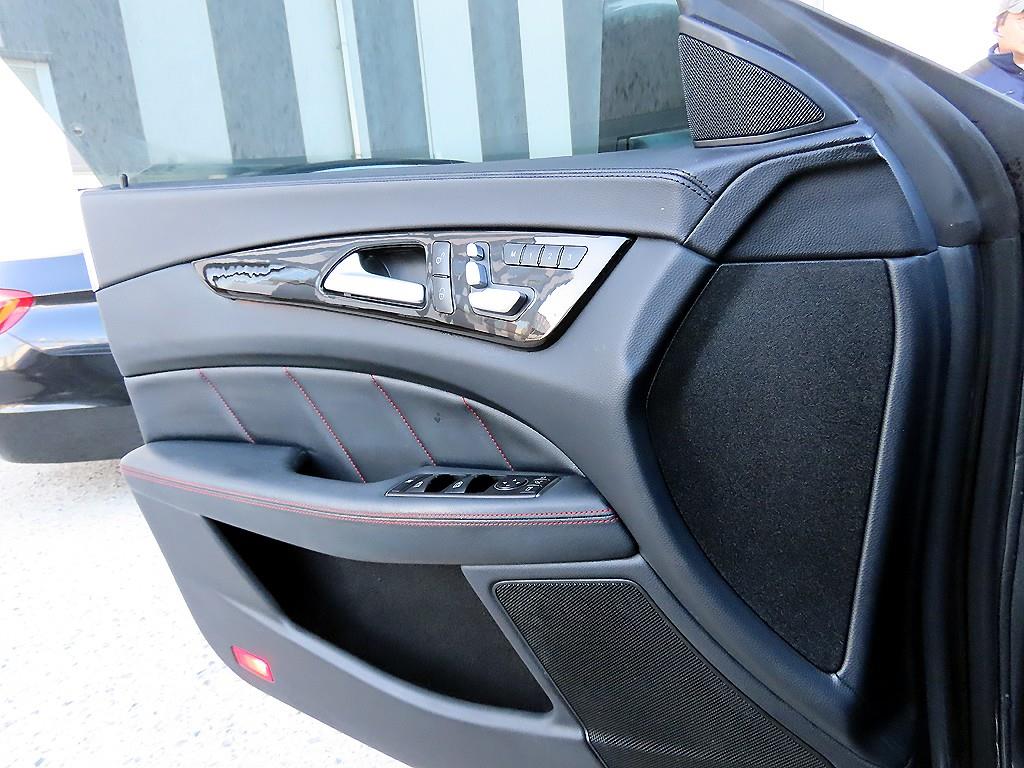 Mercedes Benz CLS Class - Vista 11