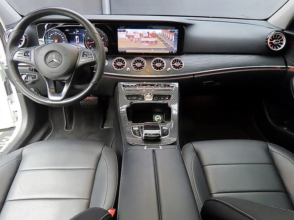 Mercedes Benz E class - Vista 7