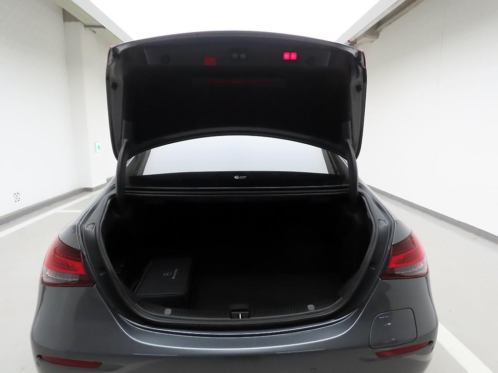 Mercedes Benz E class - Vista 5