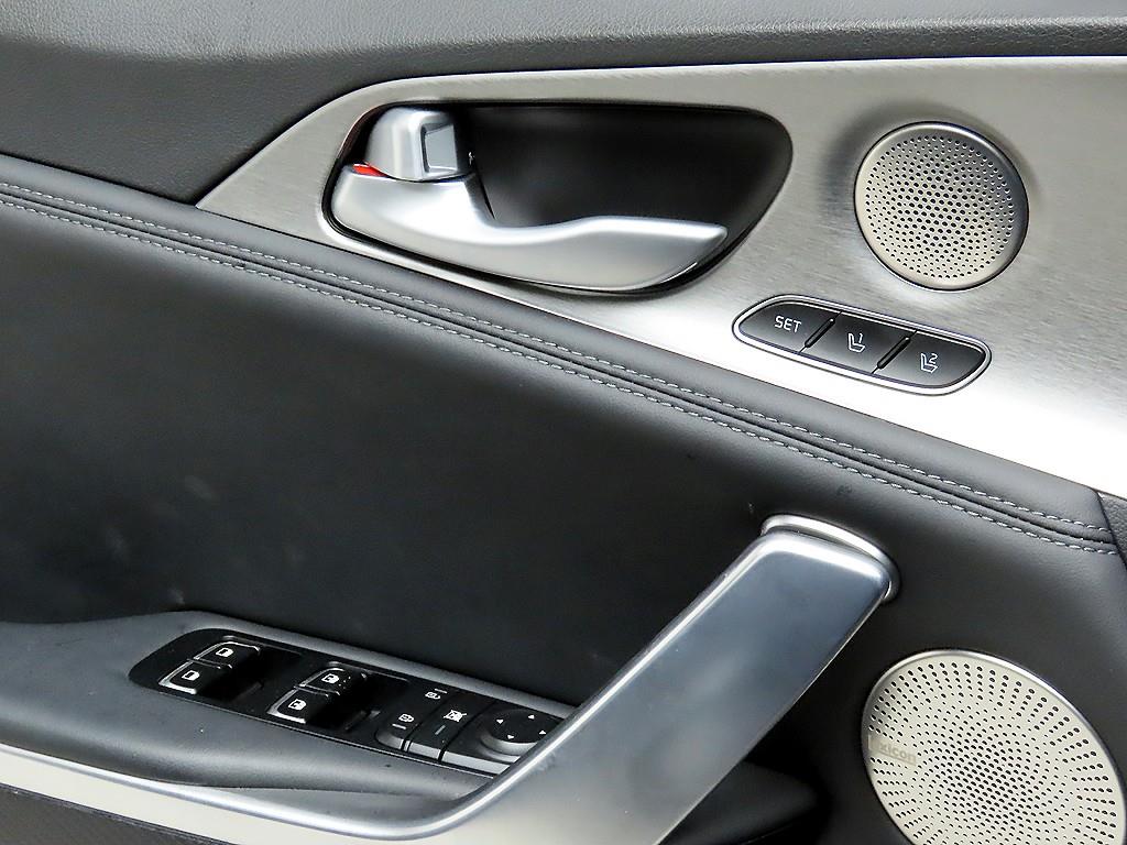 KIA Stinger - Vista 11