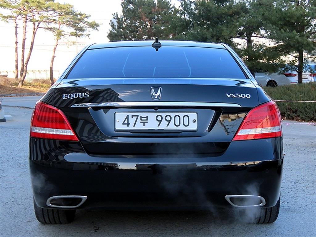 HYUNDAI Equus - Vista 4