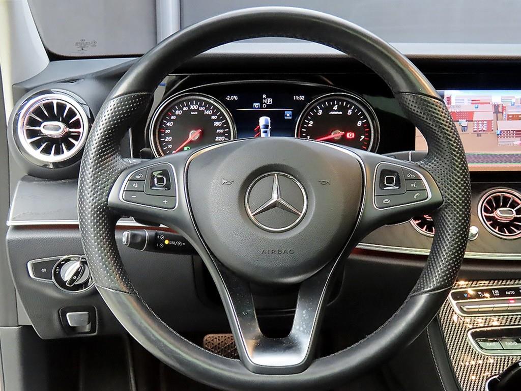 Mercedes Benz E class - Vista 9