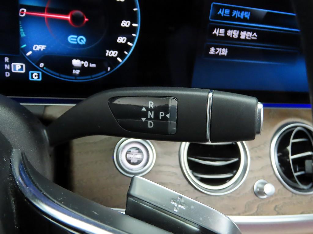 Mercedes Benz E class - Vista 12