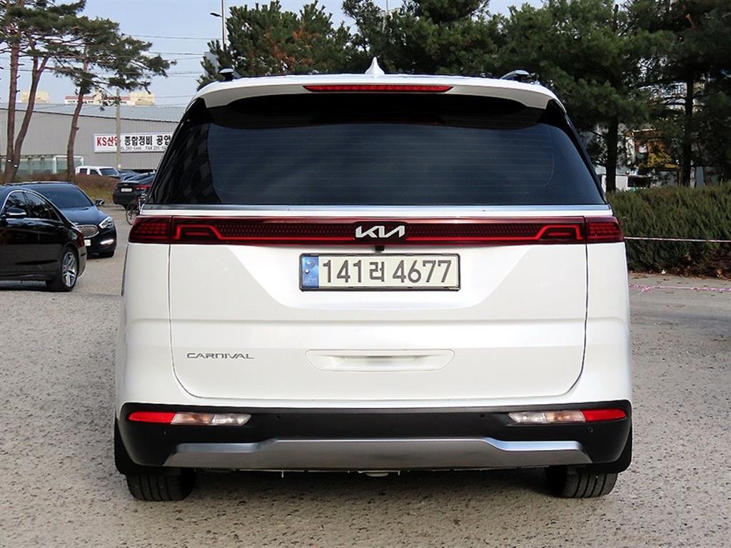 KIA Carnival - Vista 4