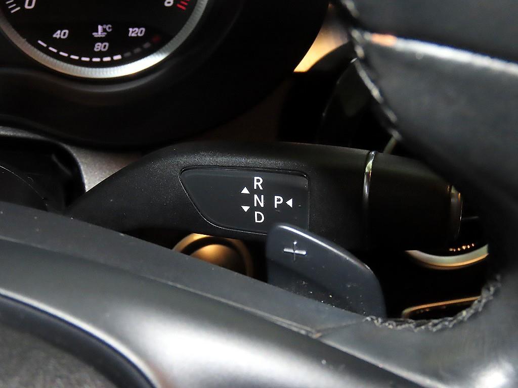 Mercedes Benz C Class 2016 Plateado - Importación desde Corea - HF Imports Iquique - Foto 13