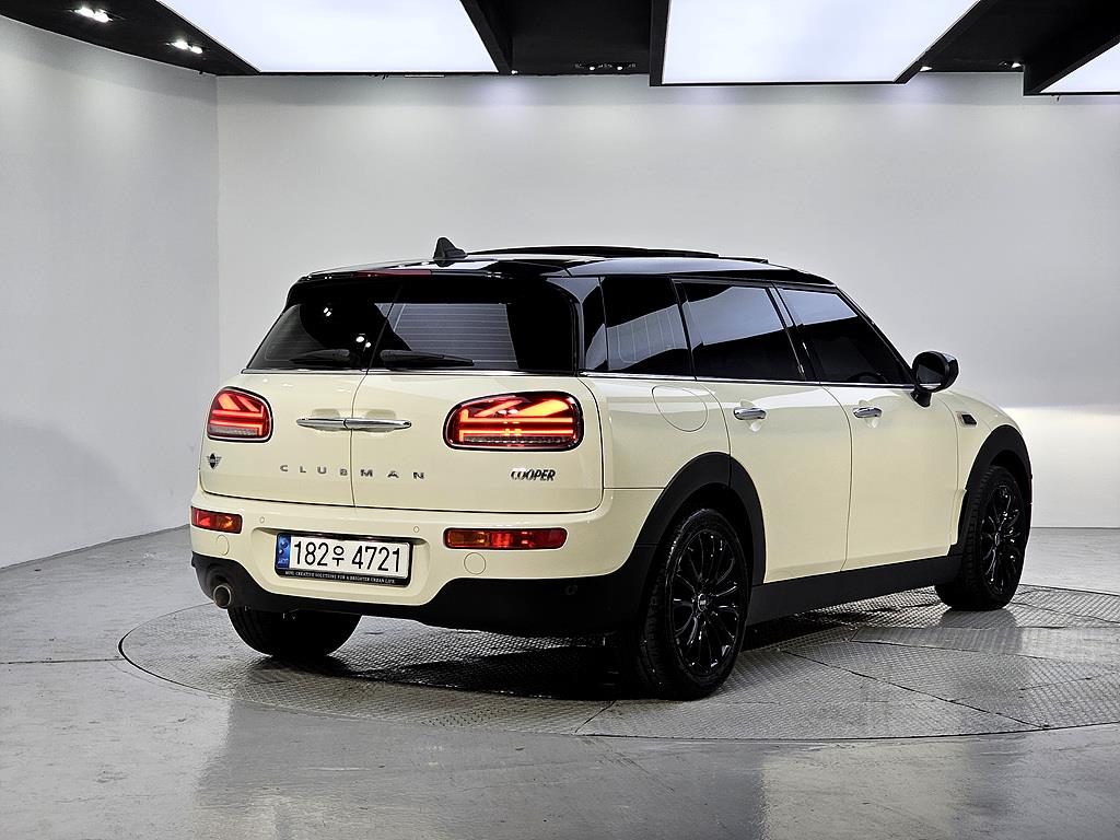 Mini Clubman - Vista 4