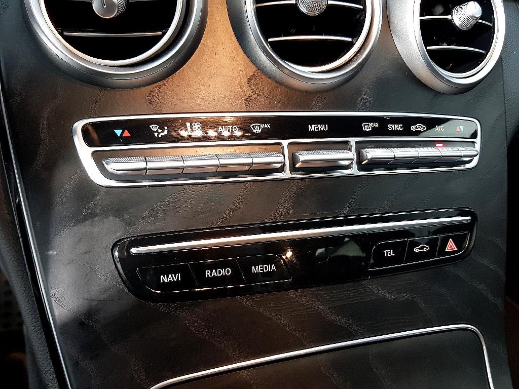 Mercedes Benz C Class - Vista 11