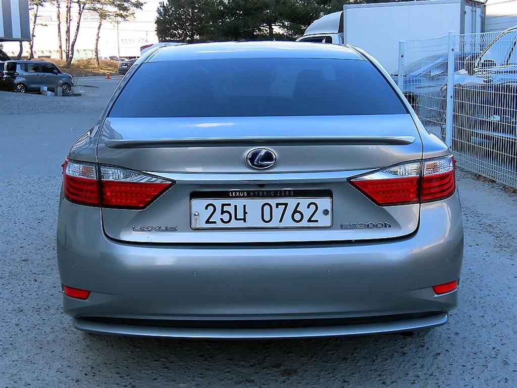 Lexus ES - Vista 4
