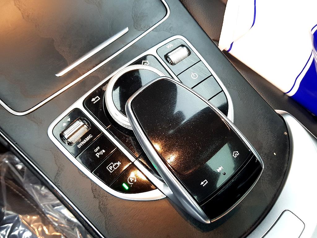 Mercedes Benz C Class - Vista 12