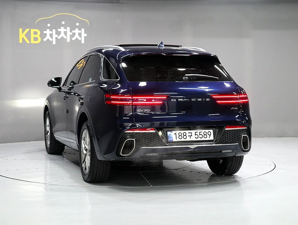 Genesis GV70 - Vista 4
