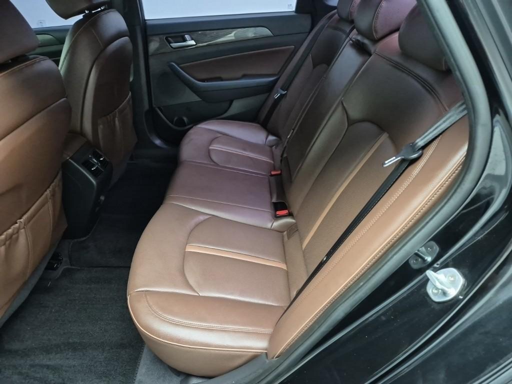 HYUNDAI Sonata - Vista 12