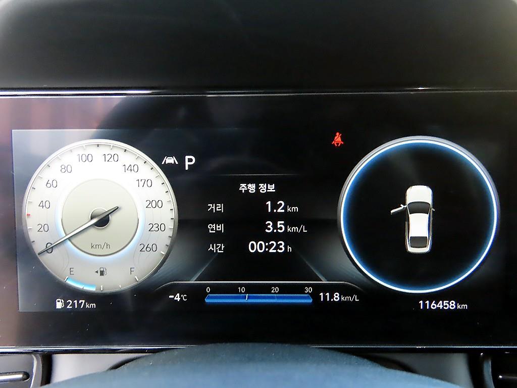 HYUNDAI Avante - Vista 9