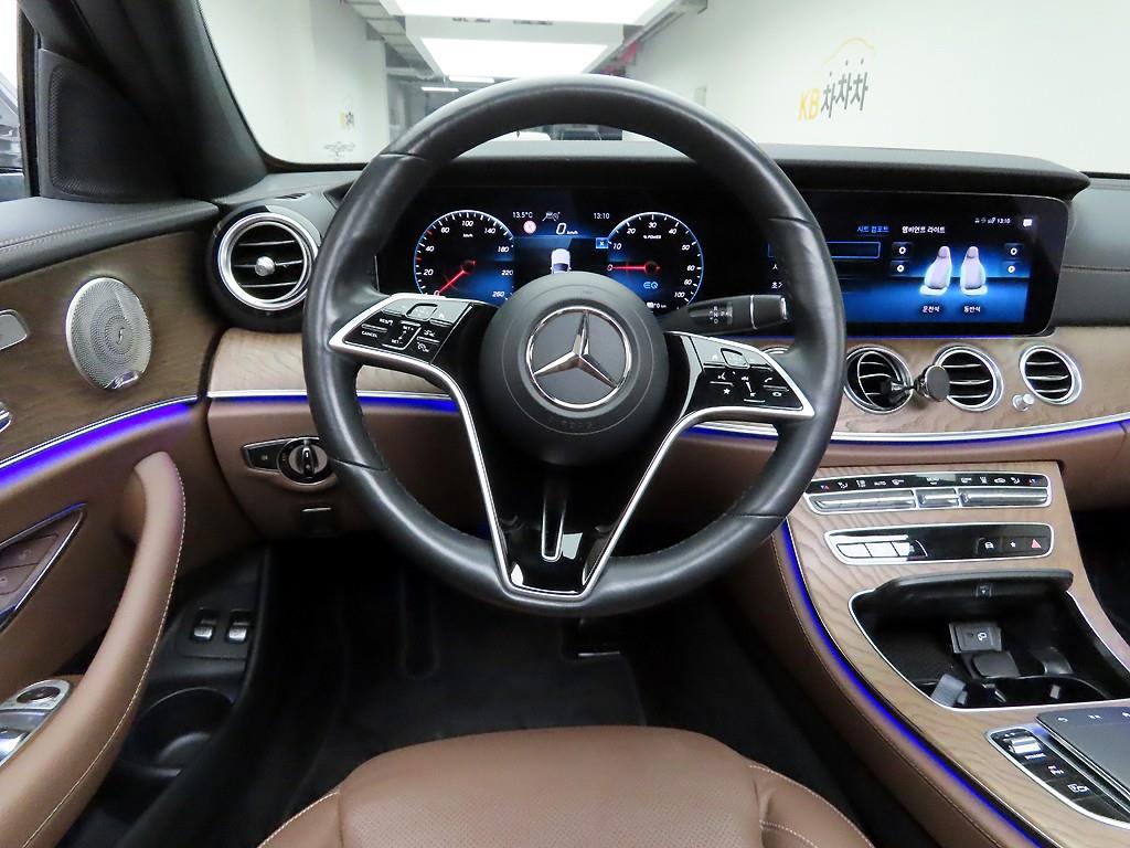 Mercedes Benz E class - Vista 8