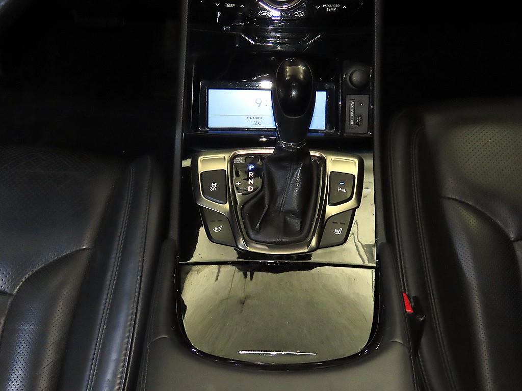 HYUNDAI Grandeur - Vista 12