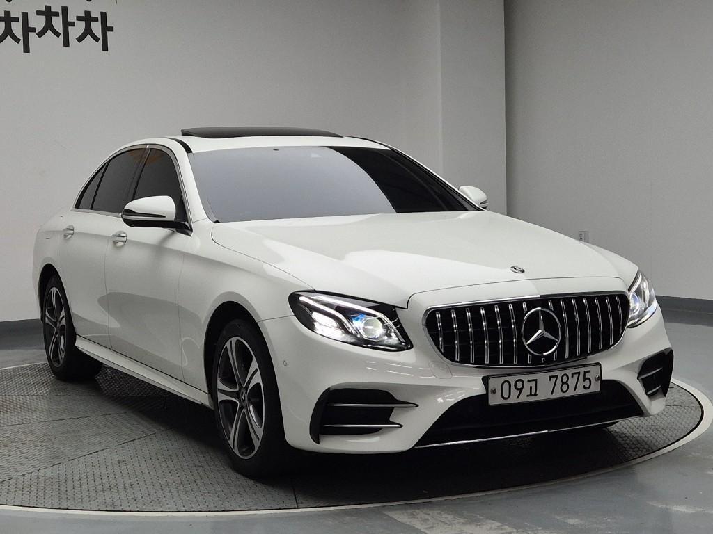 Mercedes Benz E class - Vista 4