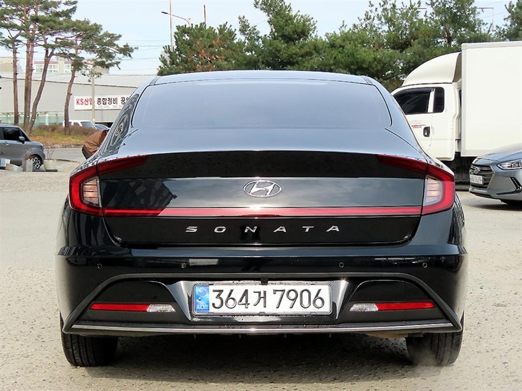 HYUNDAI Sonata - Vista 4