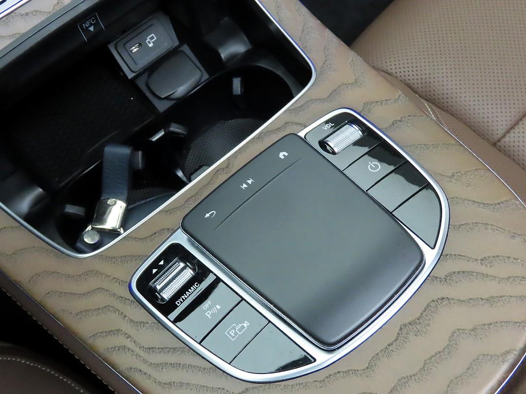 Mercedes Benz E class - Vista 11