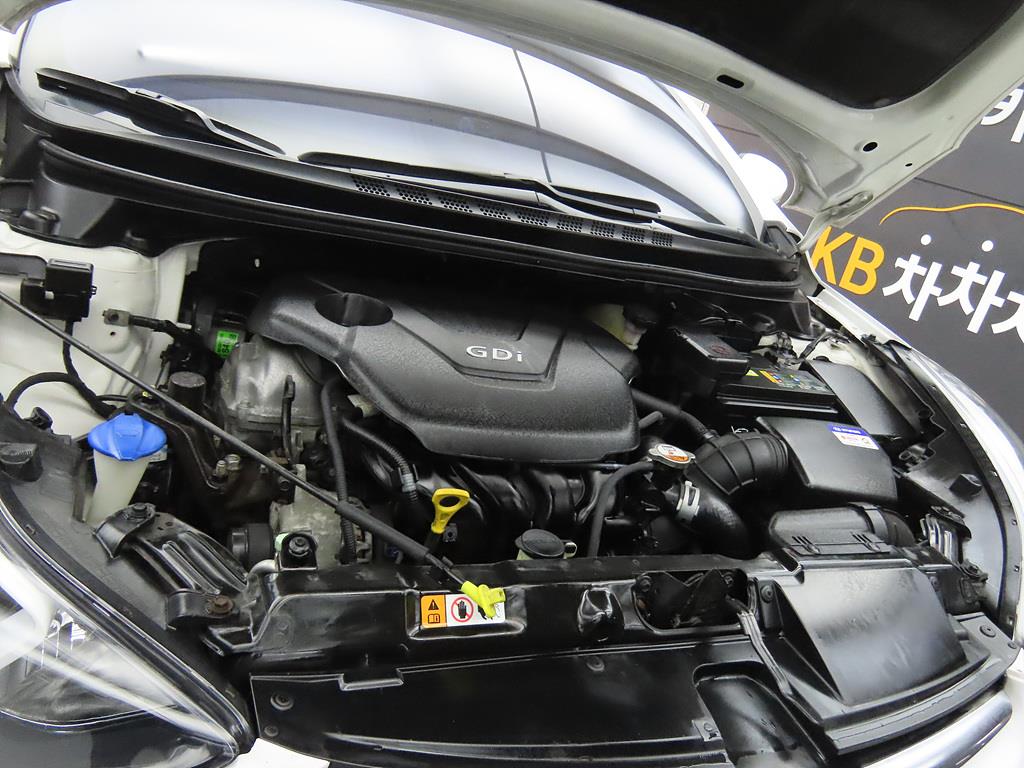 HYUNDAI Avante 2015 Blanco - Importación desde Corea - HF Imports Iquique - Foto 19