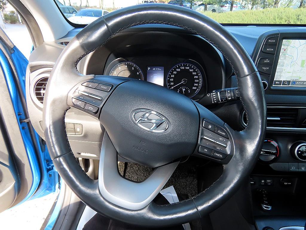 HYUNDAI Kona - Vista 8