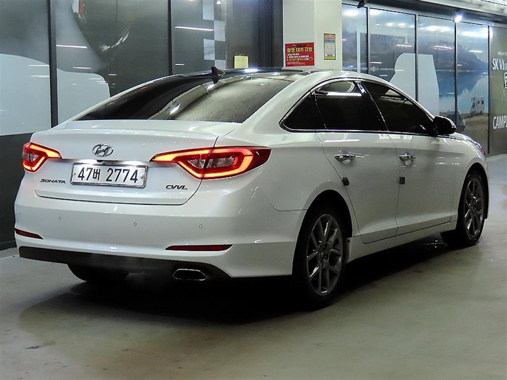 HYUNDAI Sonata - Vista 4