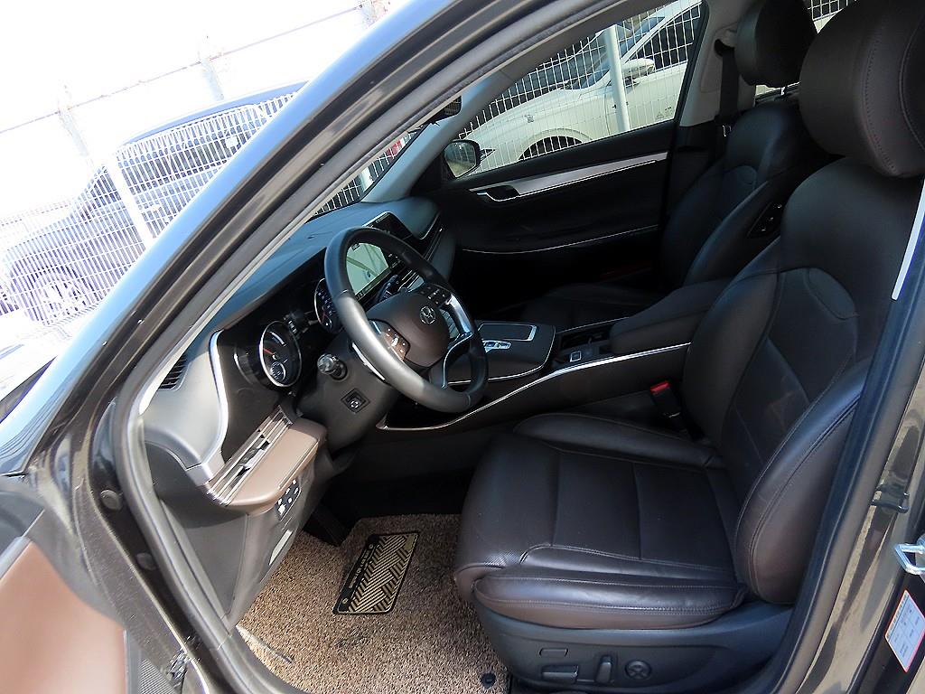 HYUNDAI Grandeur - Vista 5