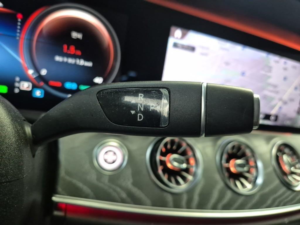 Mercedes Benz CLS Class - Vista 8