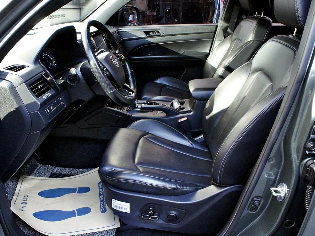 Ssangyong Rexton - Vista 9