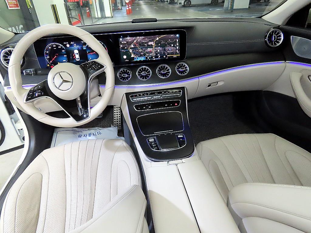 Mercedes Benz CLS Class - Vista 10