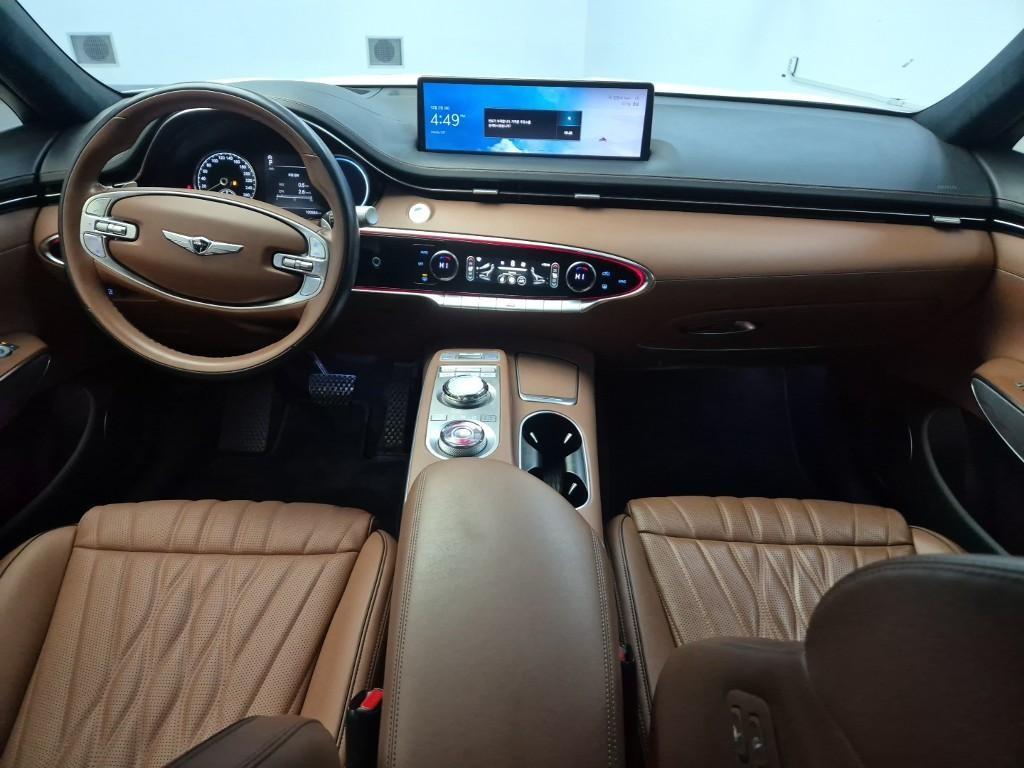 Genesis GV70 - Vista 7