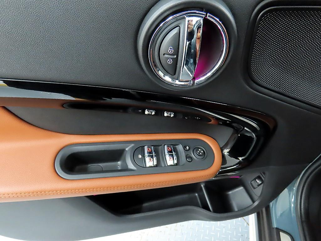 Mini Countryman - Vista 11