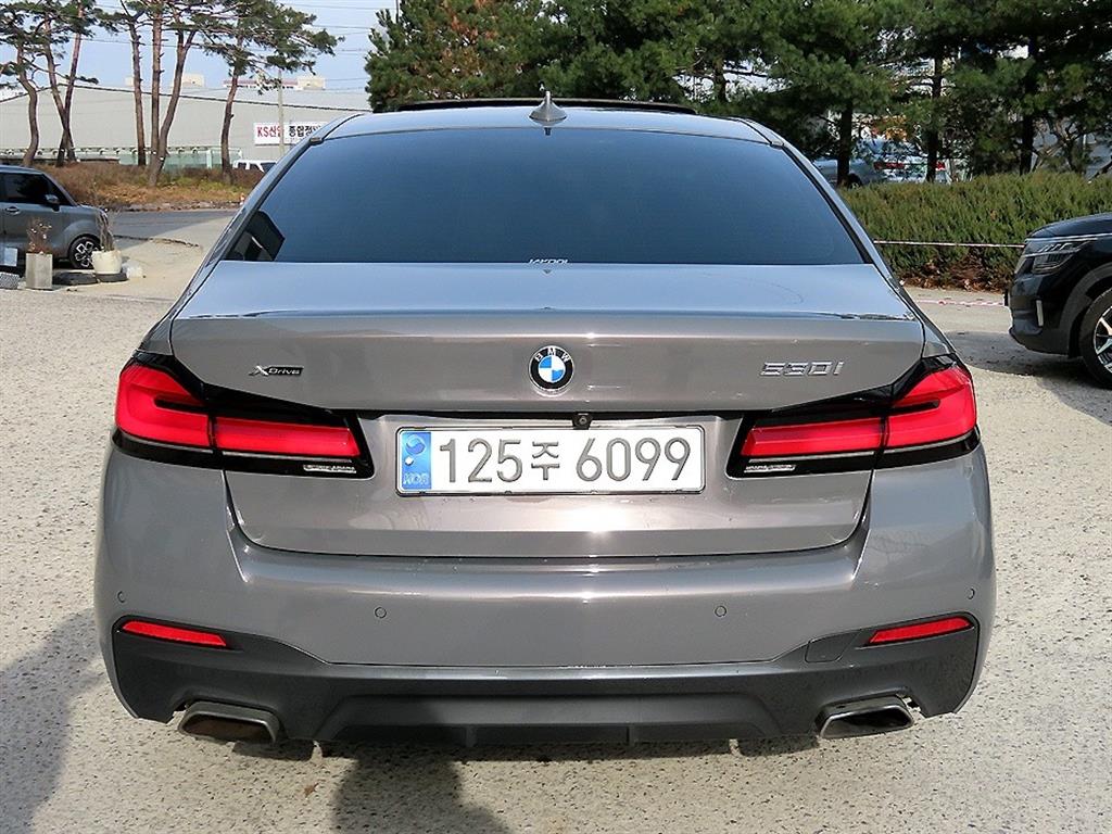 BMW 5 Series - Vista 4