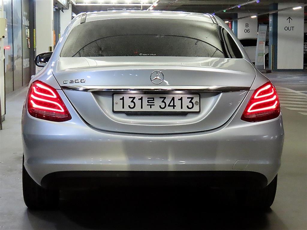 Mercedes Benz C Class - Vista 5