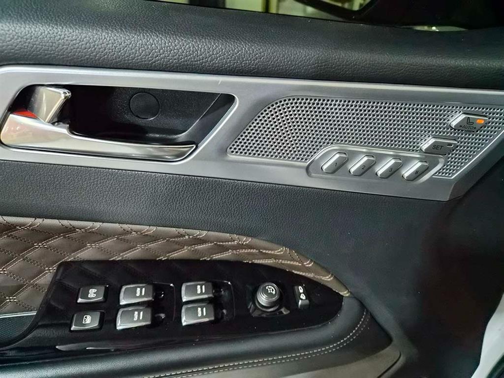 Ssangyong Rexton - Vista 11