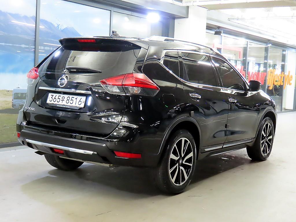 Nissan Extrail - Vista 4