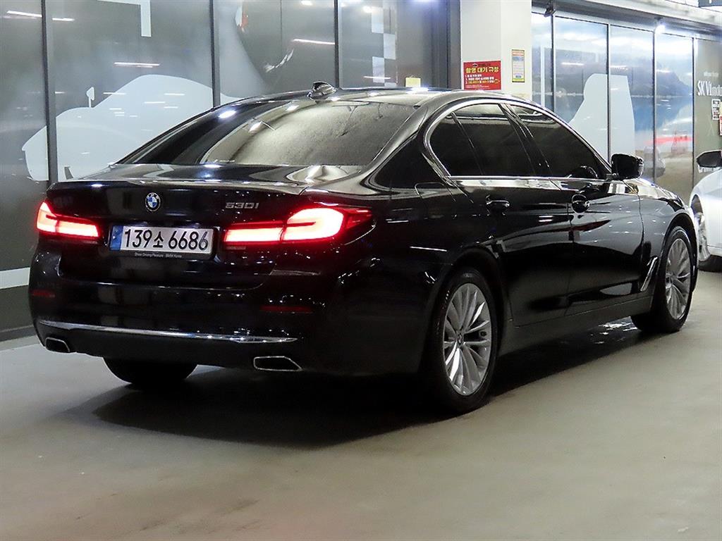 BMW 5 Series - Vista 4