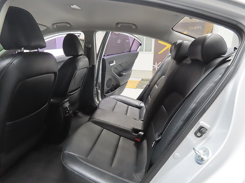 KIA K3 2015 Plateado - Importación desde Corea - HF Imports Iquique - Foto 9