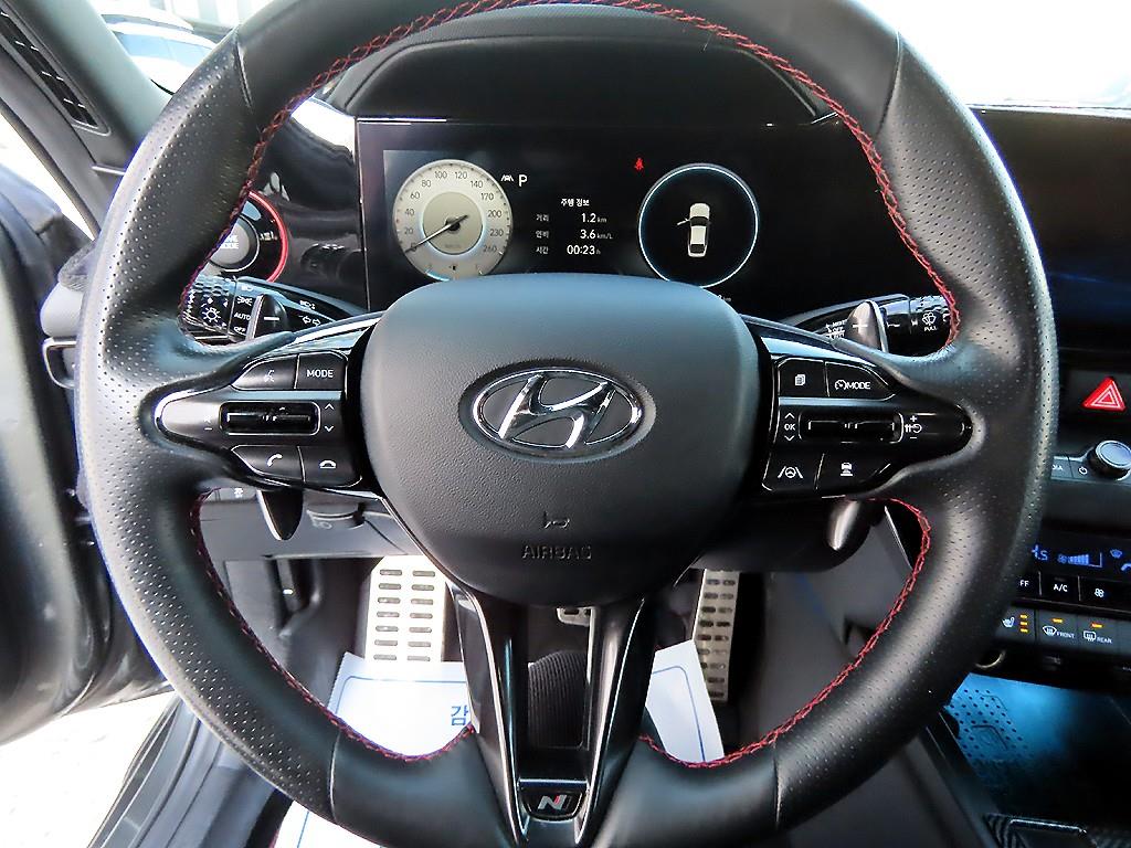 HYUNDAI Avante - Vista 8