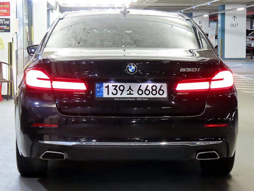 BMW 5 Series - Vista 5